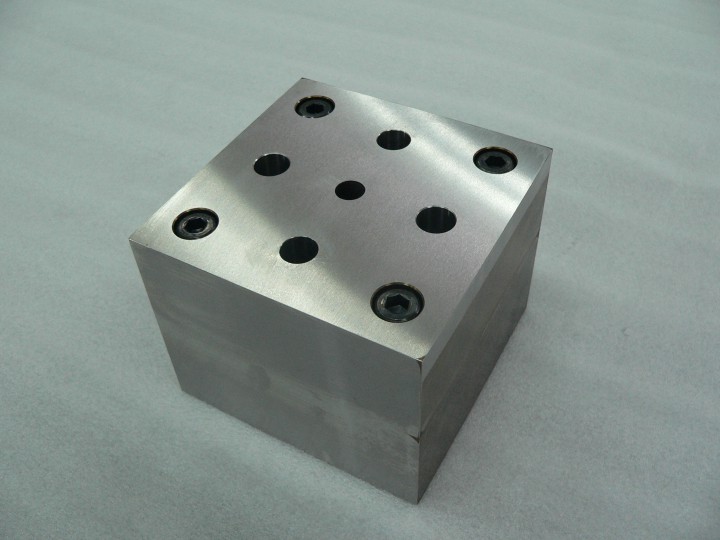 SUS630 ブロック形状 テーパー穴加工