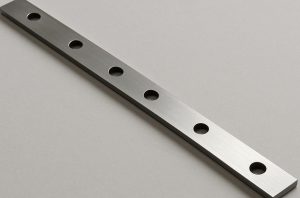 長尺薄物部品の加工ポイント